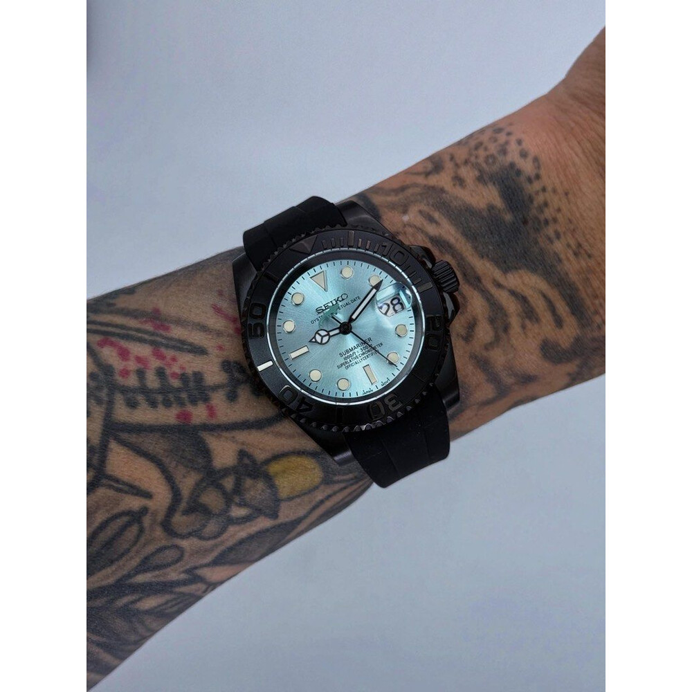 Custom Seiko Mod • Ice Blue Black Submariner Automatic • 40mm